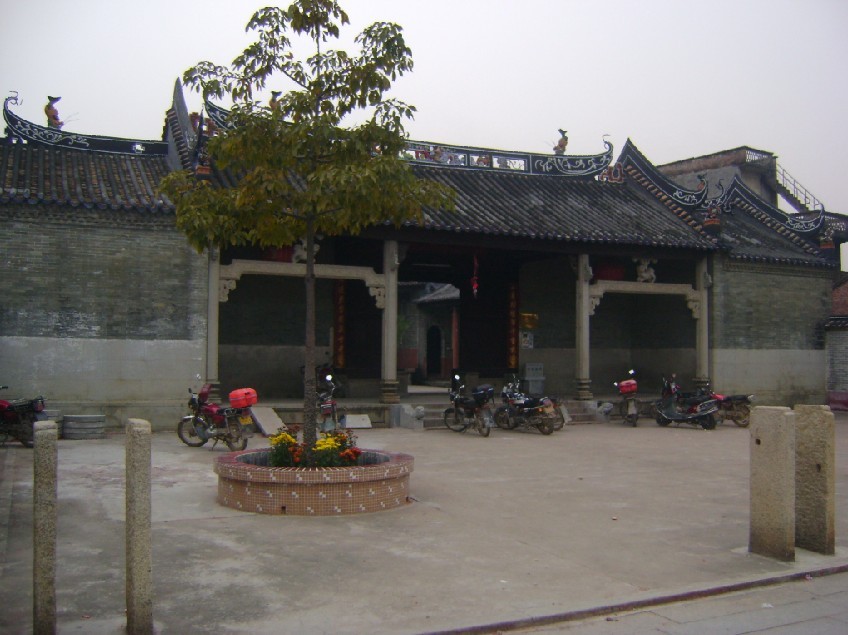坐庚兼申祠堂正照，左水倒右.jpg