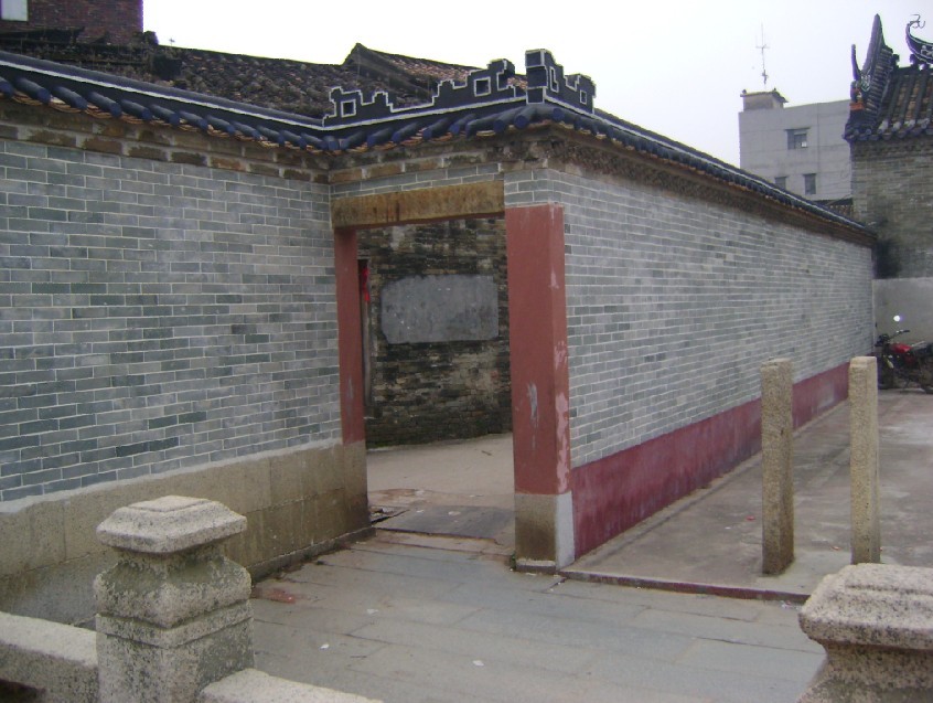 右边门，坐庚与申中缝.jpg