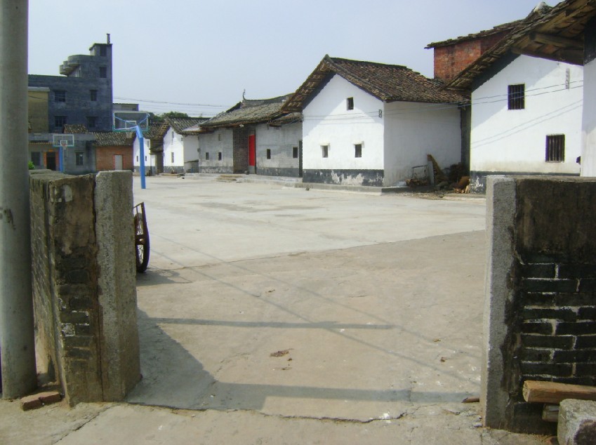 左边门癸丑骑缝方，坐坤正针.jpg