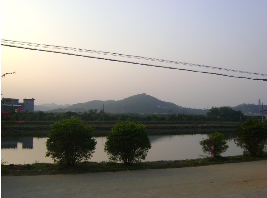 乾方峰.jpg