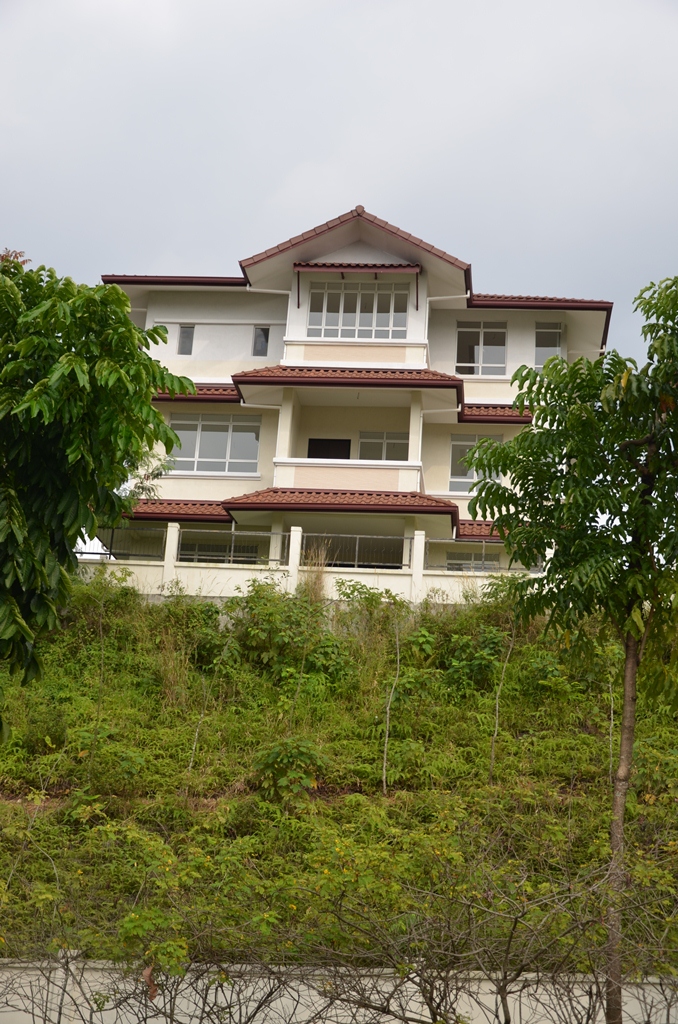 malayh10.jpg