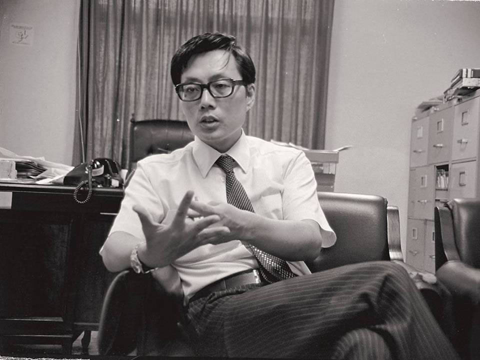 施振榮，由鹿港賣鴨蛋的小孩到創立宏碁，成為台灣資訊王國的開拓者。