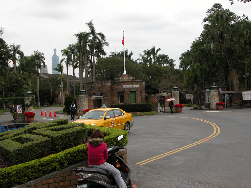 台大校門口.jpg