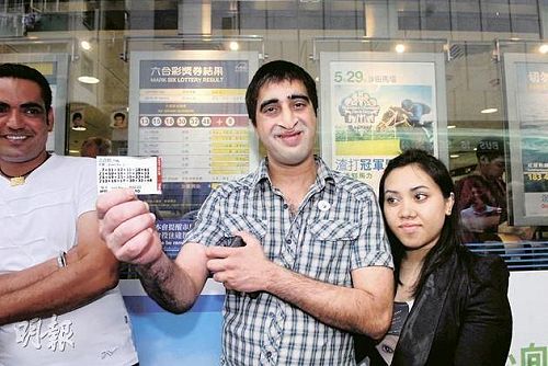 重了約一億7千萬香港彩票,鼻子怪一非常尖,大,下巴特怪,長的像怪物