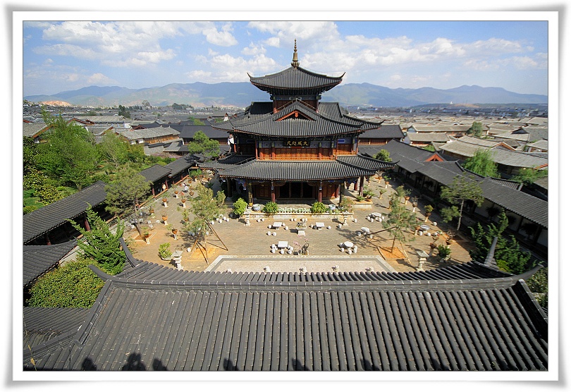 古城部分晨昏不是很好拍....因地勢問題，早上太陽跳出來都8點以後了，除非遇上大景雲層才有機會