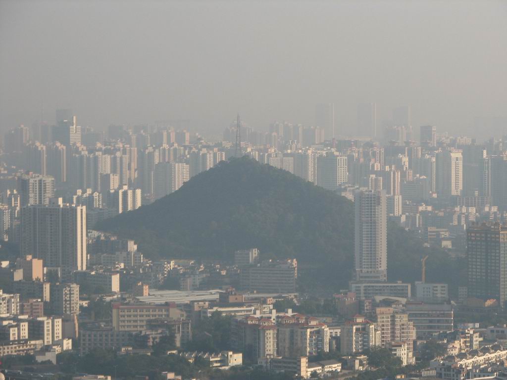 陶铸前案近看.JPG