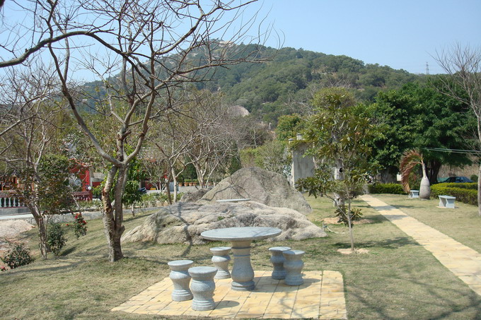 山下一穴.JPG