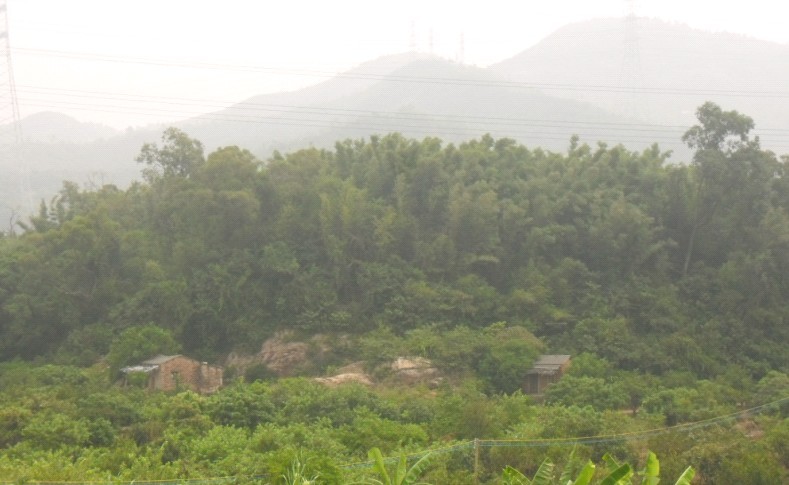 正拍后山峦.jpg2.jpg